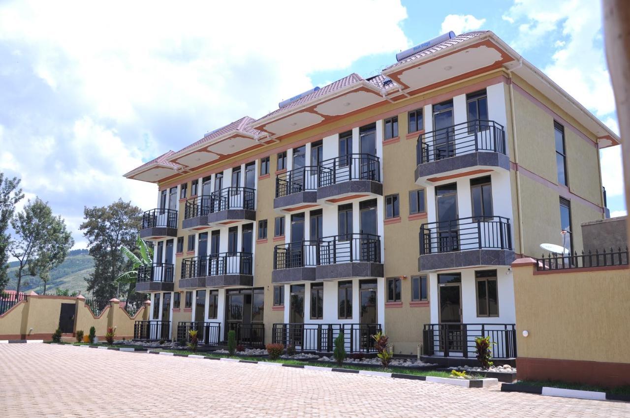 Golden View Hotel Ibanda Exterior photo