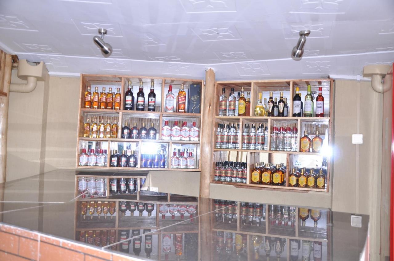 Golden View Hotel Ibanda Exterior photo