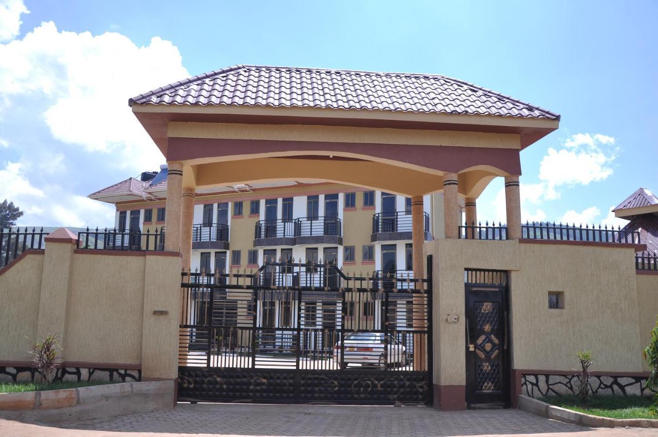 Golden View Hotel Ibanda Exterior photo