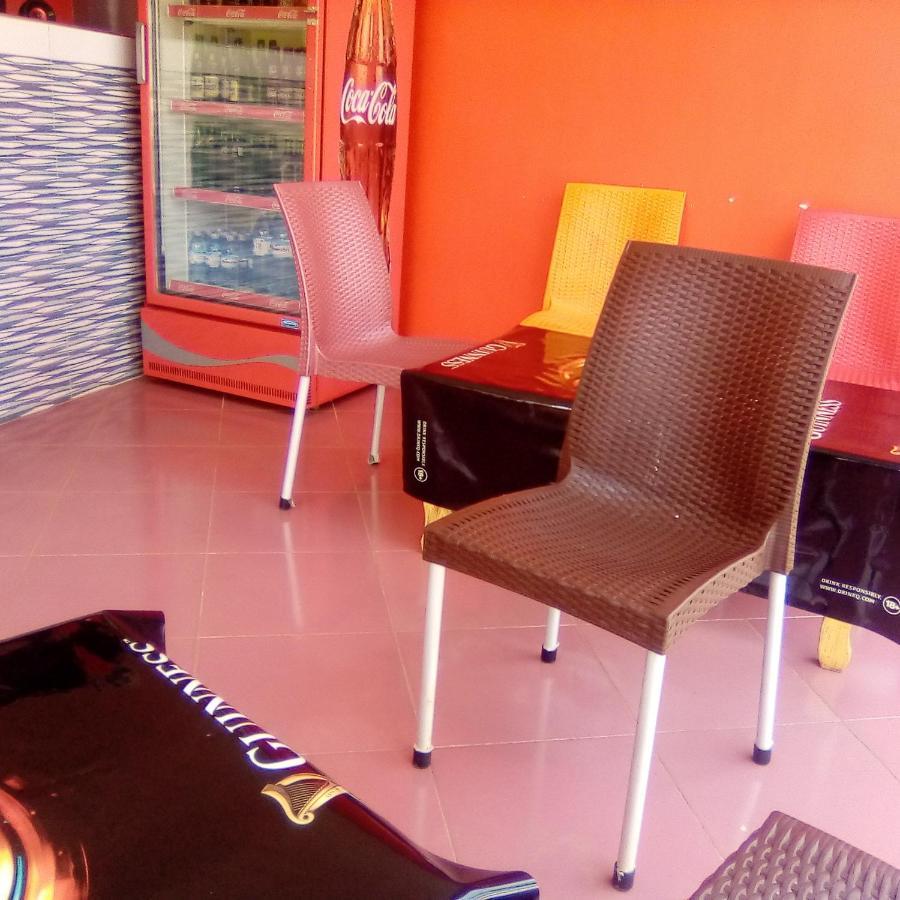 Golden View Hotel Ibanda Exterior photo