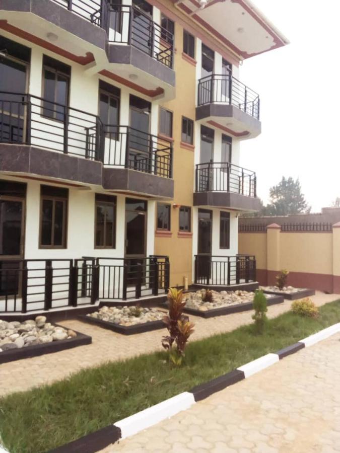 Golden View Hotel Ibanda Exterior photo